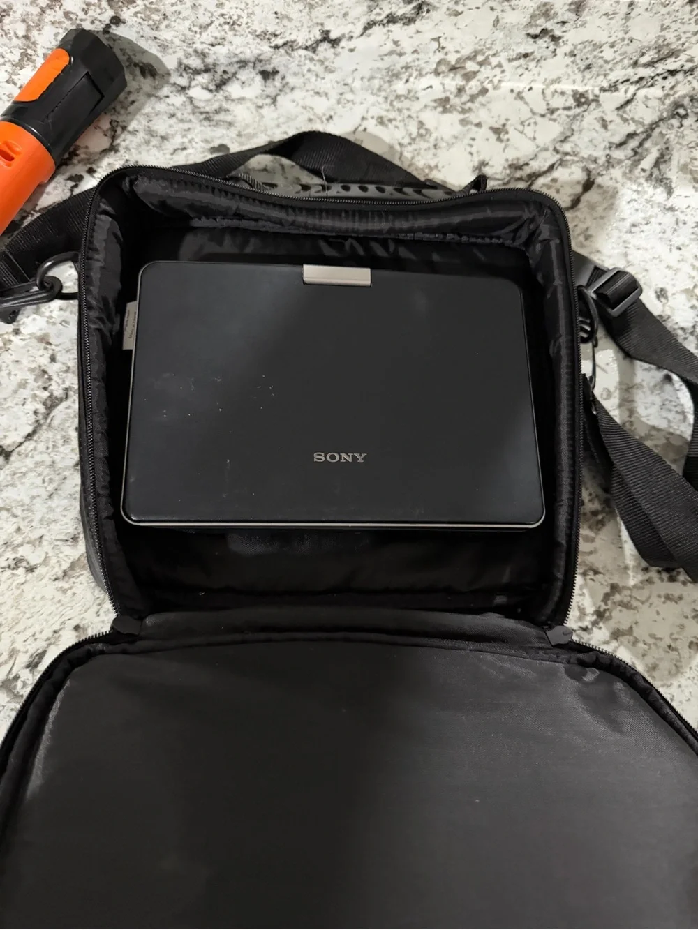 Sony DVP-FX810 Portable DVD Player